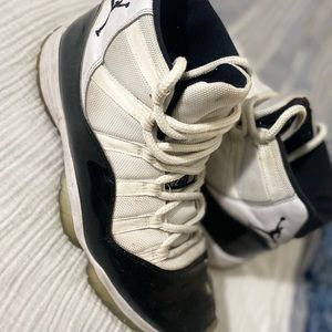 11’S whit a few details ,but whit lots of life